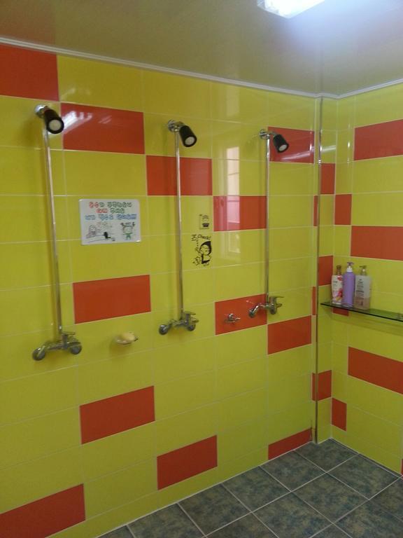 Gyeongju Friend Guesthouse Екстериор снимка