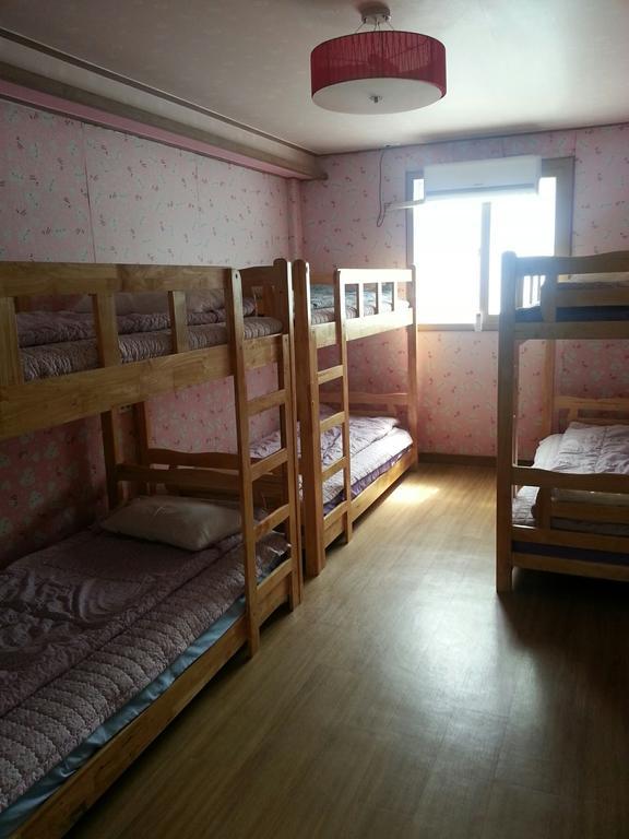 Gyeongju Friend Guesthouse Екстериор снимка