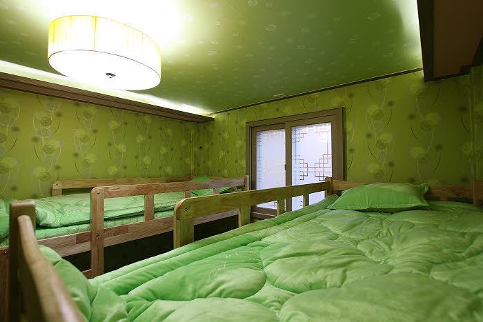 Gyeongju Friend Guesthouse Стая снимка